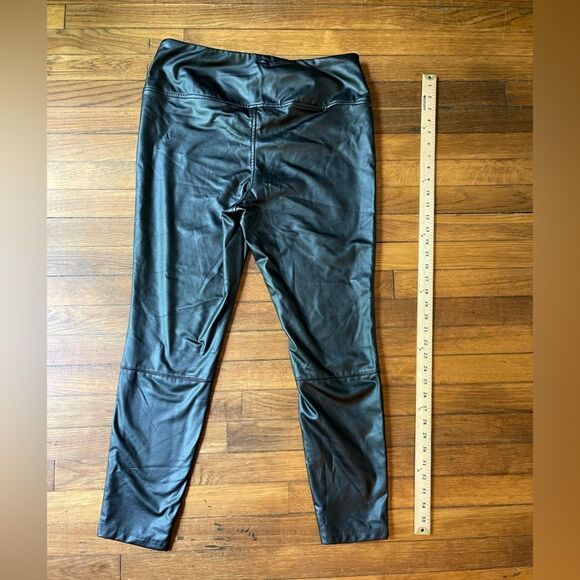 Large black faux leather leggings A NEW DAY - Picture 9 of 9